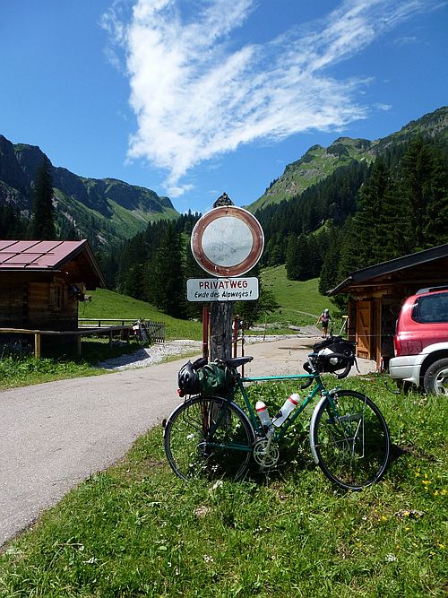 Road&rsquo;s End